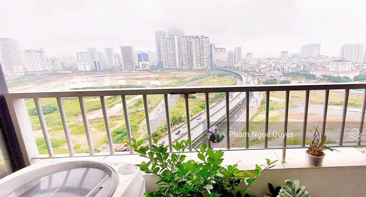 (Giá thật) chính chủ bán căn 70m2 2PN 2WC BC Đông Nam + tầng trung đẹp giá 3.9 tỷ CC FLC Complex