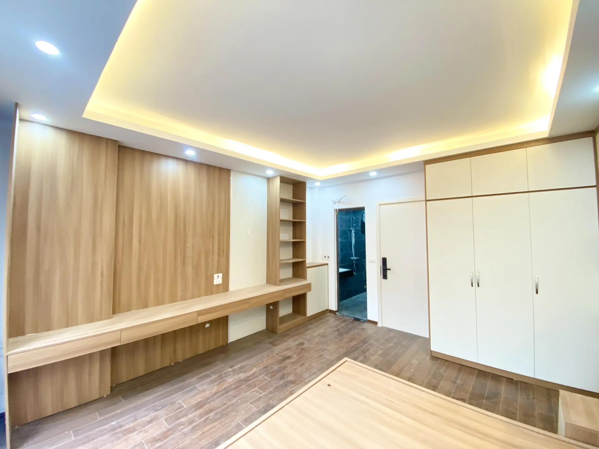 Chính chủ cần bán nhà Định Công - Hoàng Mai. 6 tầng thang máy, 10 ra ô tô. Giá nhỉnh 8 tỷ