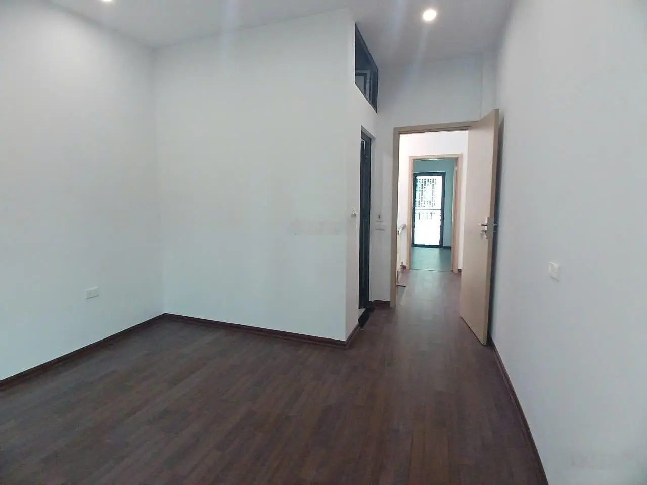Nhà Đẹp Đón Tết! Phố 19/5 Văn Quán Hà Đông - 45m, 3 Tầng, MT 3.65m, Ô Tô Đỗ Cửa, Giá Chỉ 8.9 Tỷ!