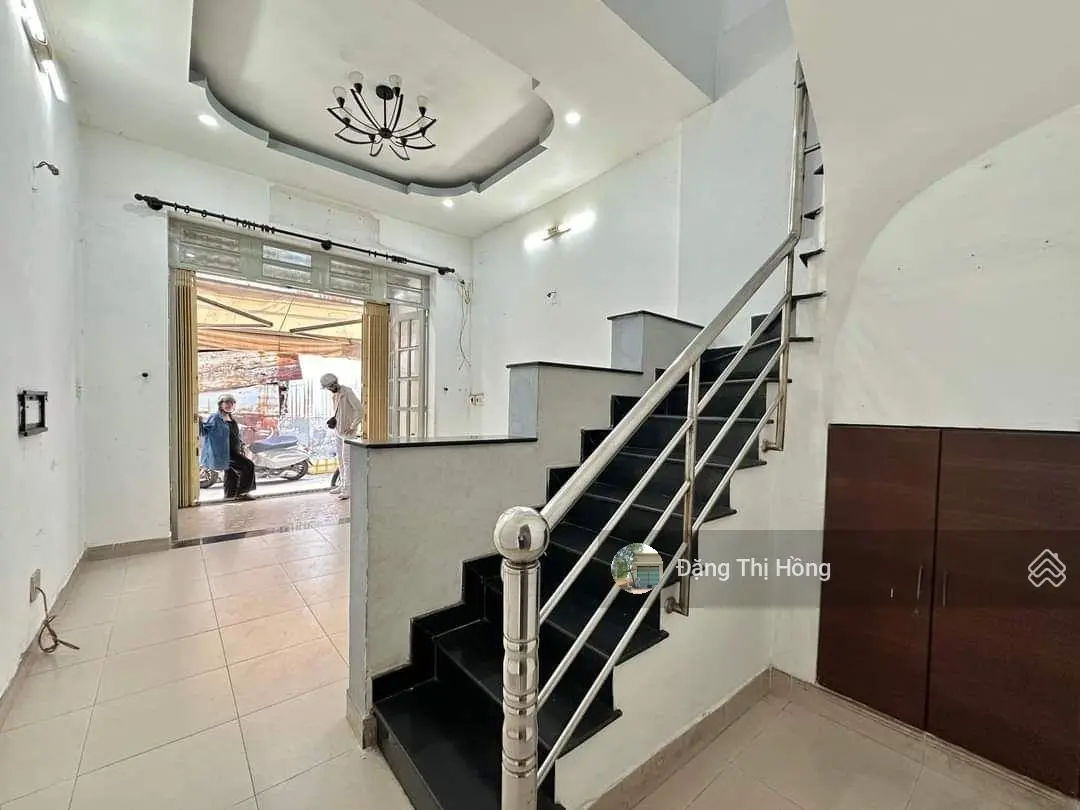 Cần bán nhà đang cho thuê 8tr/th đường Gò Xoài 66m2 đoạn giao với Lê Văn Quới, 1T1L sổ hồng riêng