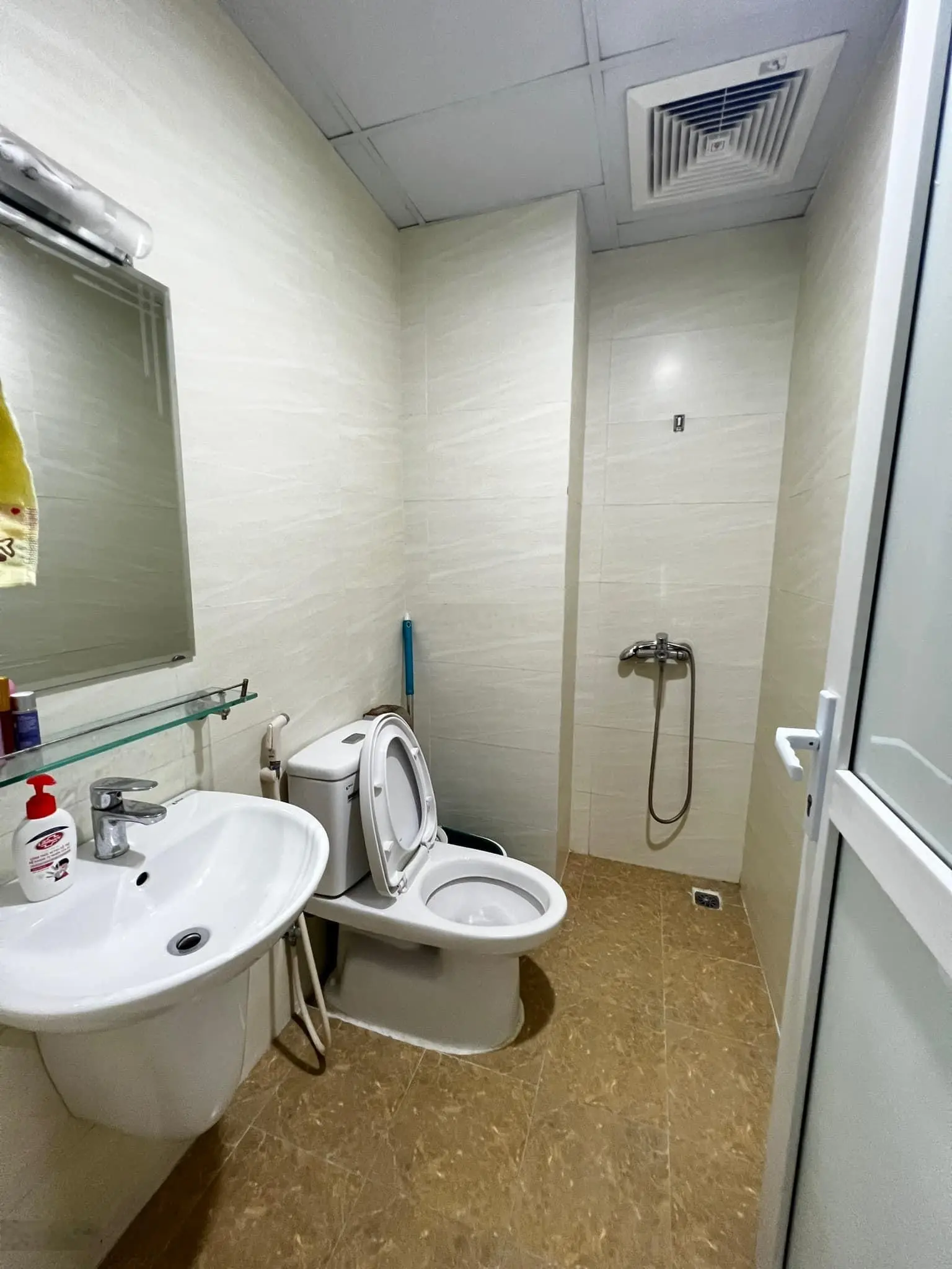 Bán căn 60m2 tầng đẹp, 2PN 2VS tòa xpHomes Star full nội thất giá 2. X tỷ