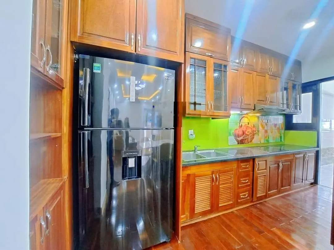 Bán nhà Trần Quốc Hoàn, Phan Văn Trường, Cầu Giấy 80m2, 16 chỗ ngủ vỉa hè, nhỉnh 20 tỷ