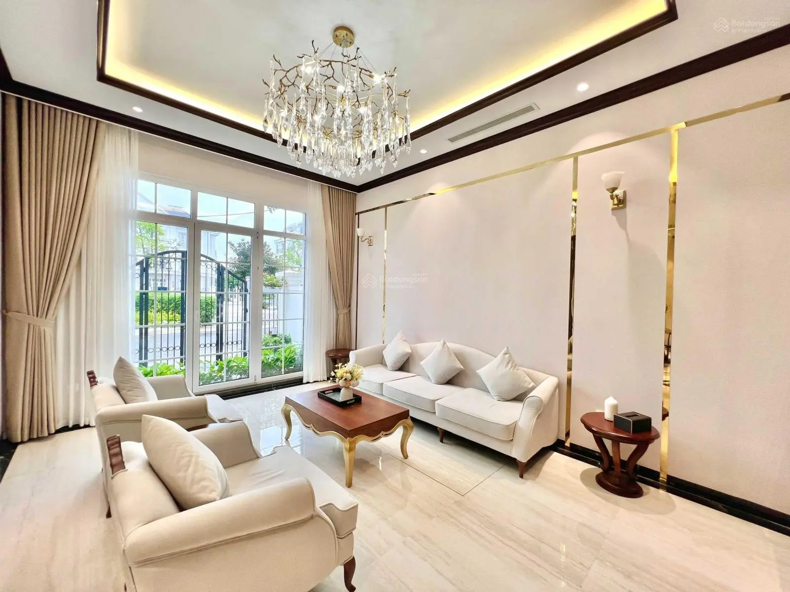 Bán biệt thự 192,5m2 mặt tiền 11m tiện ích ngập tràn về ở ngay