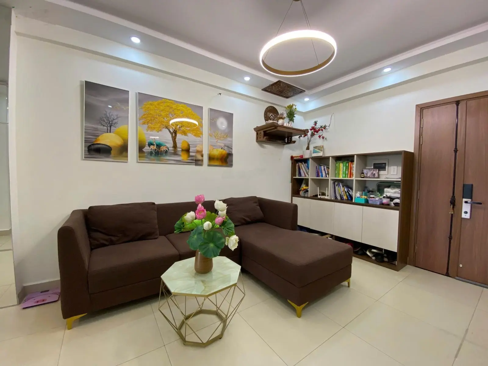 Chính chủ bán căn 2pn 2vs, DT 62m2 full nội thất