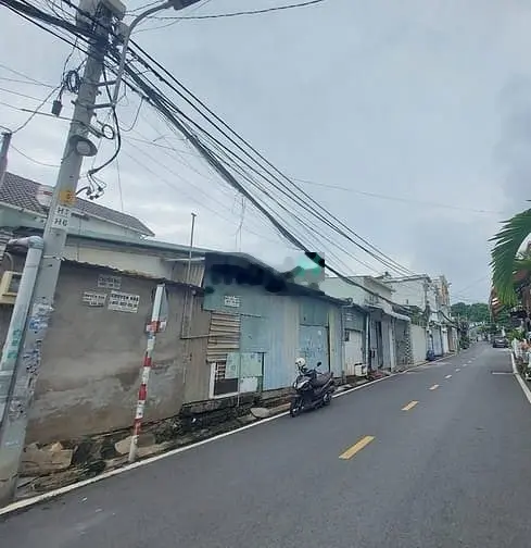 Bán Nhà Đường 6m Xe Hơi 16 Chổ Vào Nhà – Đình Phong Phú, 97m2, 2 tầng