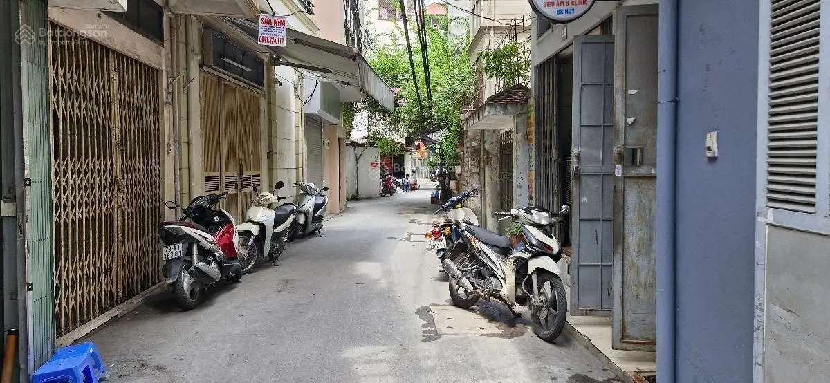 Bán nhà Thịnh Quang thông ngõ 67 Thái Thịnh, nhà 28m2, 5 tầng, 3 ngủ WC khép kín, 2 thoáng, 5tỷ9