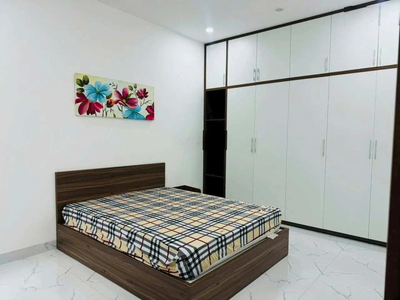 Nhà 3 tầng full nội thất MT Trần Kim Xuyến - Hòa Xuân