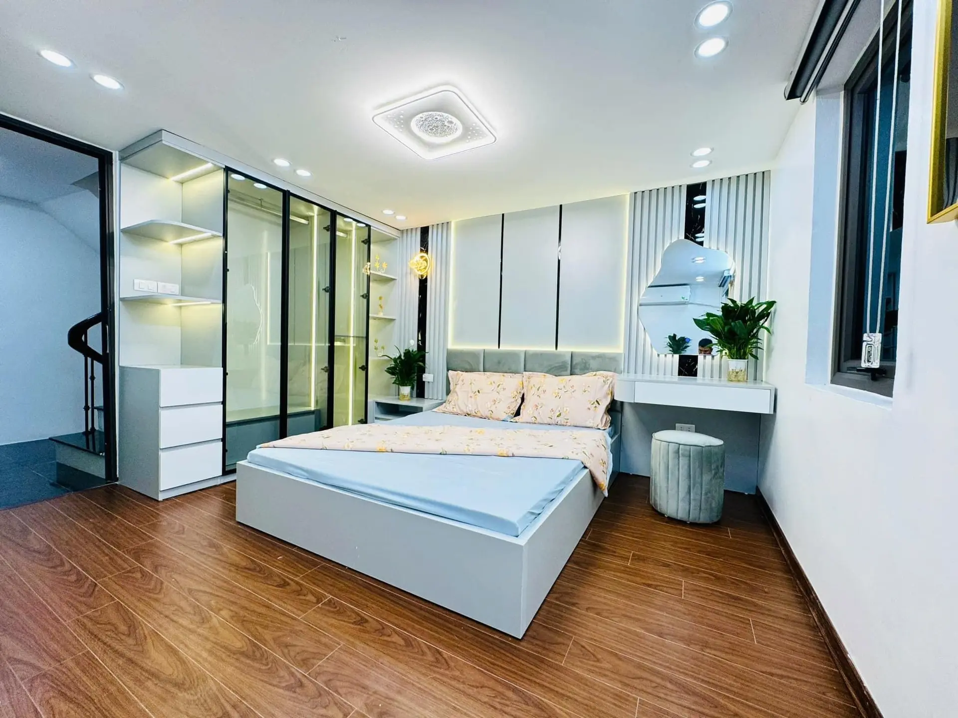 Siêu Hiếm Thanh Xuân 29m x4 tầng nhà đẹp full nội thất chỉ với giá 4.x Tỷ