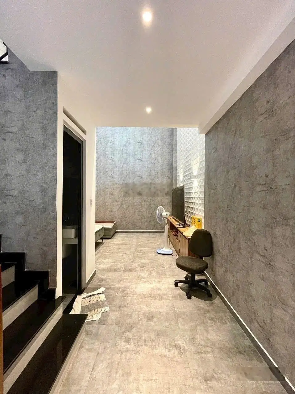 Kẹt tiền bán gấp nhà đường Tân Vĩnh. Phường 4. Quận 4. Giá siêu hiếm 3 tỷ 190. Gọi ngay 0904430105