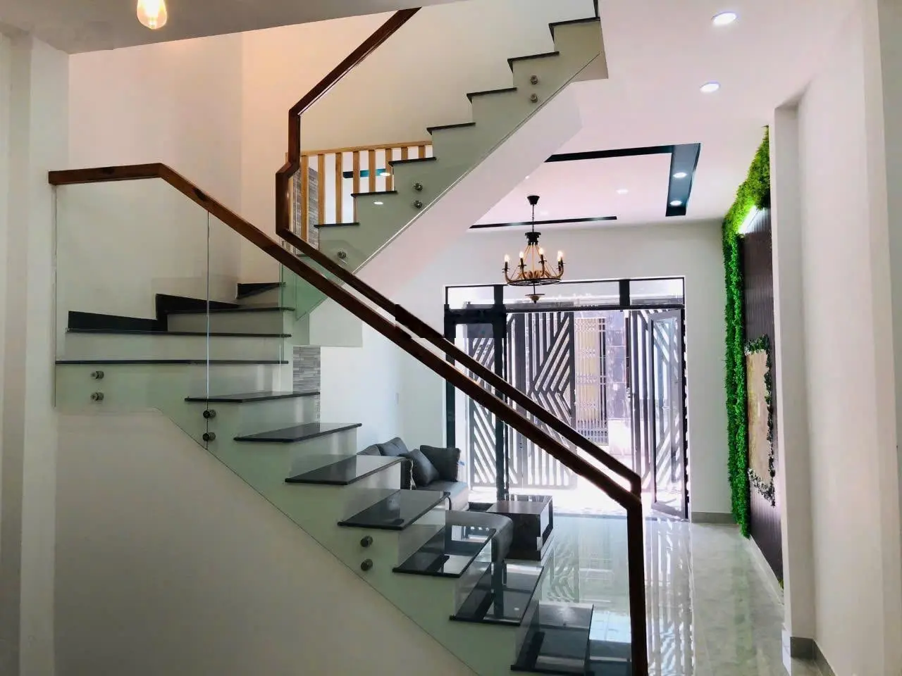 Bán nhà mới 1 trệt 2 lầu hẻm xe hơi đường lò lu - quận 9. full nội thất giá chỉ 5,27 tỷ