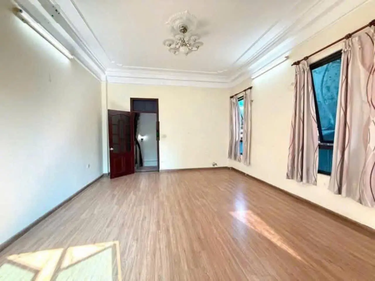 Bán nhà gấp, ô tô cách 50m ngõ thông Ngọc Hà, Giang Văn Minh, 38m2 x 5 tầng, nhỉnh 7 tỷ