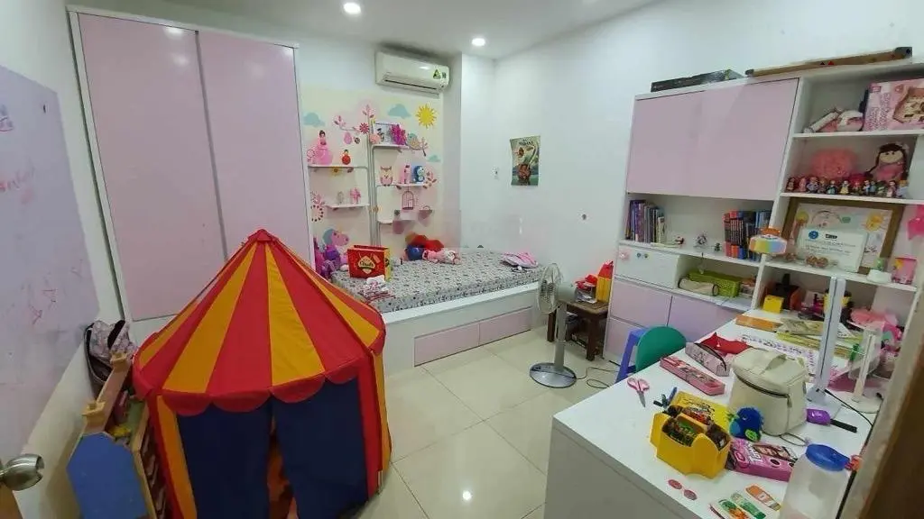 Bán NR 60m2, 11,5 tỷ, 4PN, 5WC tại Bà Lê Chân, Tân Định, Q1, HCM, giá tốt, view đẹp