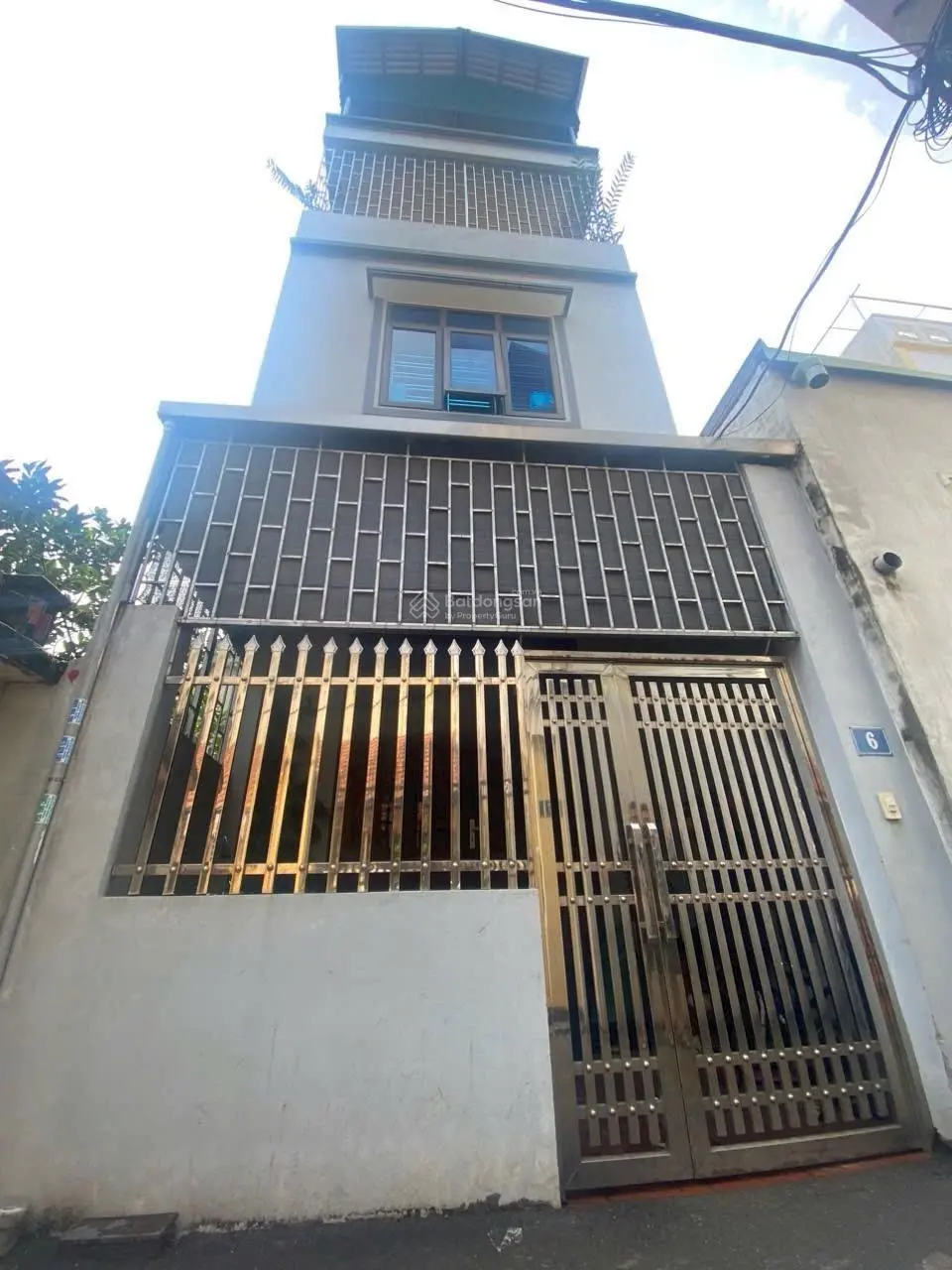Cần bán gấp nhà đang ở Đại Mỗ - 61m2 4 tầng - nhà mới - ô tô cách 1 nhà - giá cả nhà = Giá Đất