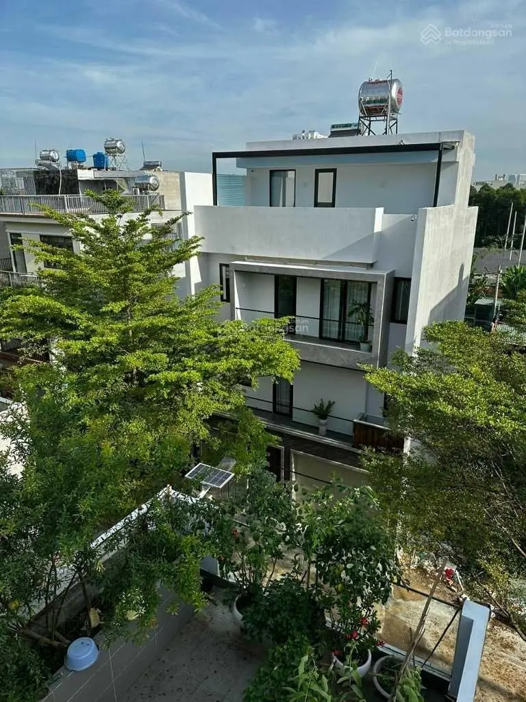 Nhà đẹp như biệt thự ngang 8.4m tại hẻm VIP 140 Vườn Lài khu phân lô cao tầng hơn 10Tỷ có TL