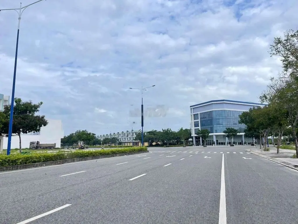 Đất nội khu Becamex, chủ bể nợ bán gấp trả tiền lãi