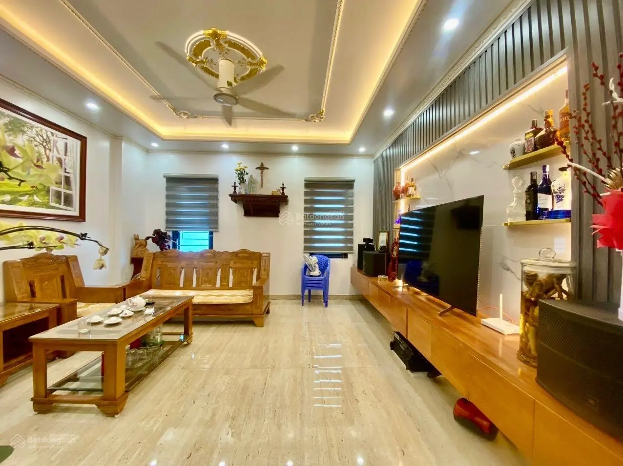 Nhà đẹp dt75m dân xây độc lập đường 2 oto tránh nhau cần bán gấp