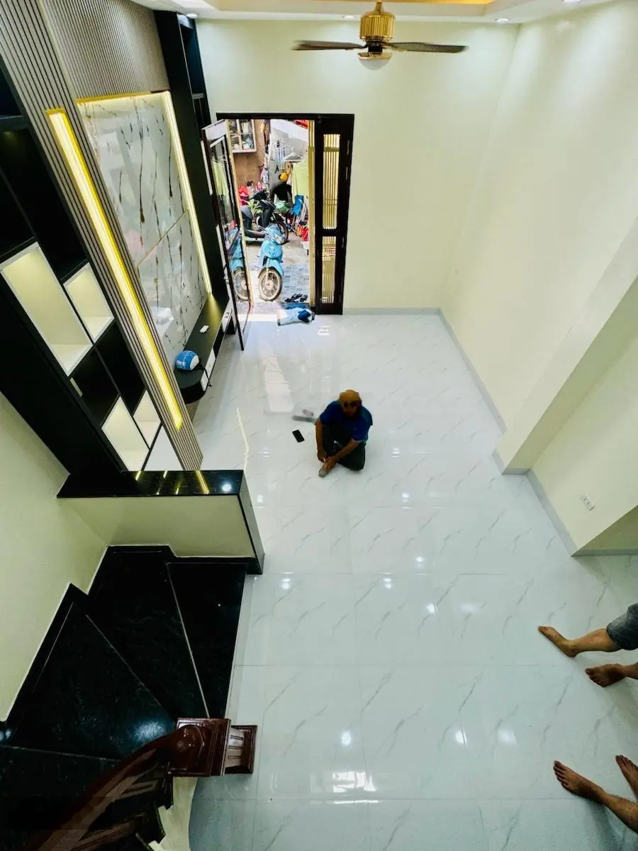 Bán nhà ngõ thổ quan đống đa 27m2 nhà mới chỉ việc đến ở 5.2tỷ Lh e thịnh 0348 176 ***