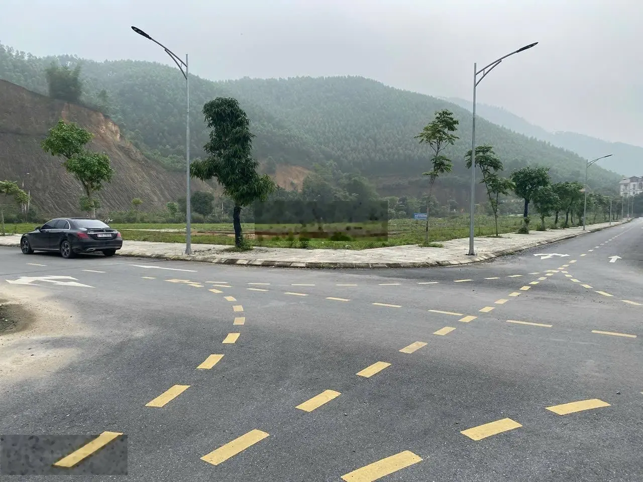 - 2 mặt tiền 400m2 đẹp nhất khu đô thị Bến Sơn Thị trấn Yên lập Phú Thọ. - pháp lý đây đủ rõ ràng G