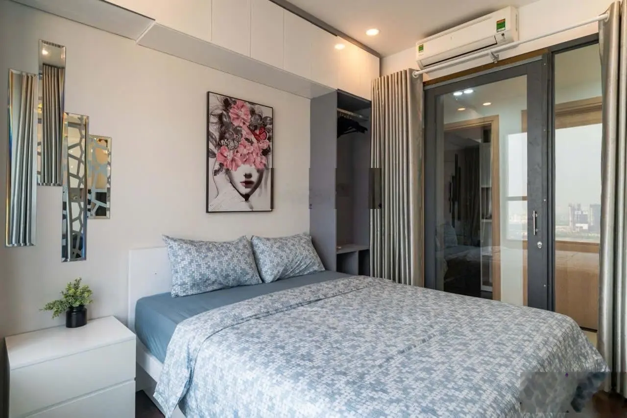 Cần bánh nhanh căn góc căn hộ 3PN - 2WC River Gate quận 4 giá tốt nhất. LH: 0909 024 ***