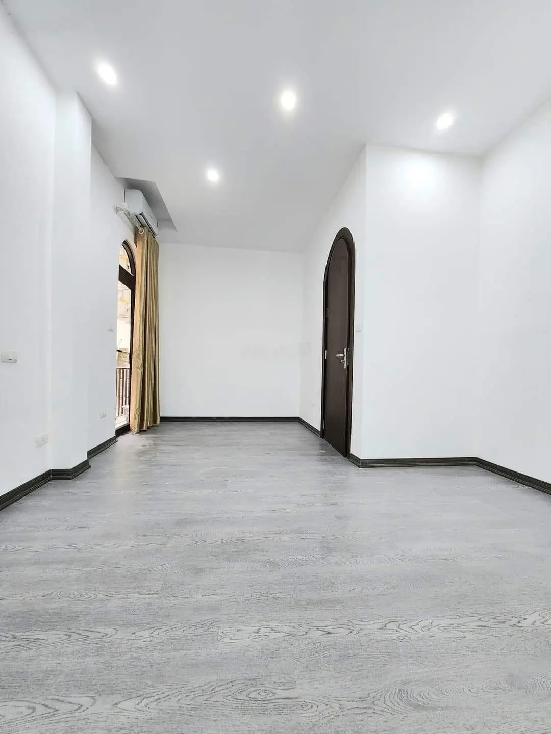 Bán nhà phân lô, ô tô đỗ cửa 50m2*4T giá 10.8 tỷ Vương Thừa Vũ, Thanh Xuân