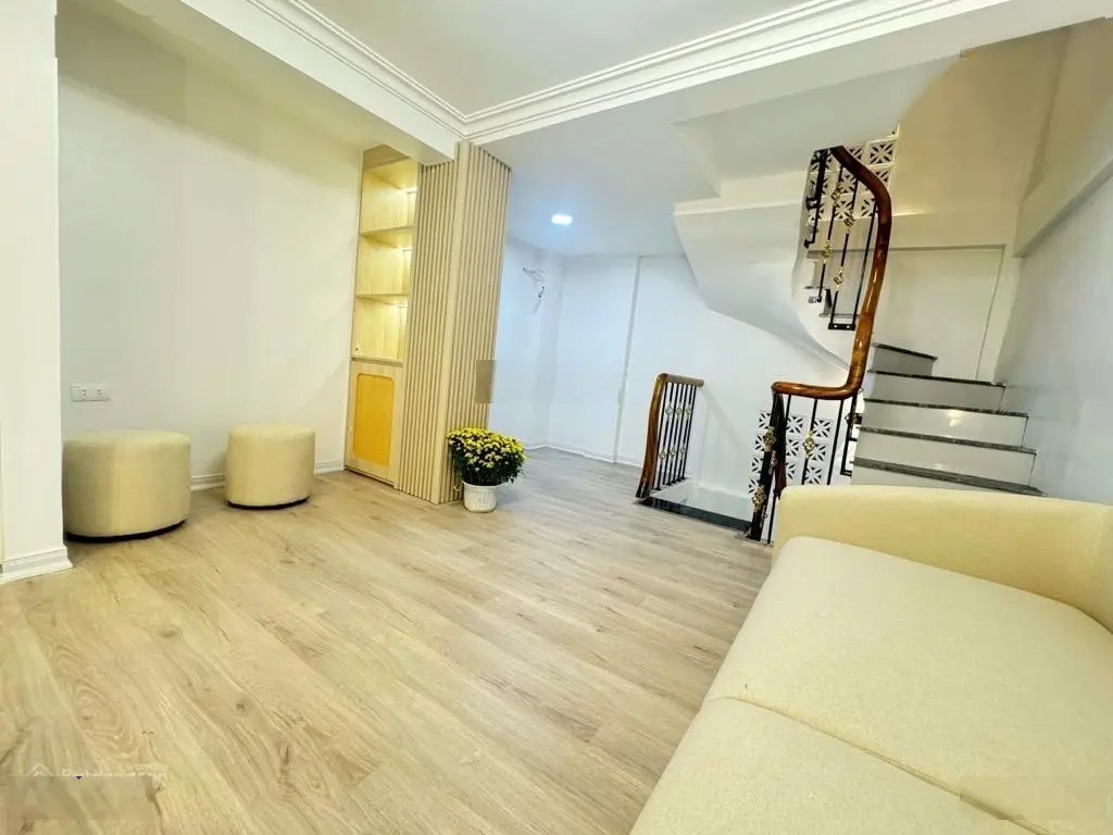 Chủ cần thanh khoản gấp siêu phẩm Giáp Bát ,tk nội thất đẳng cấp,sổ nở hậu nhỉnh 5 tỷ