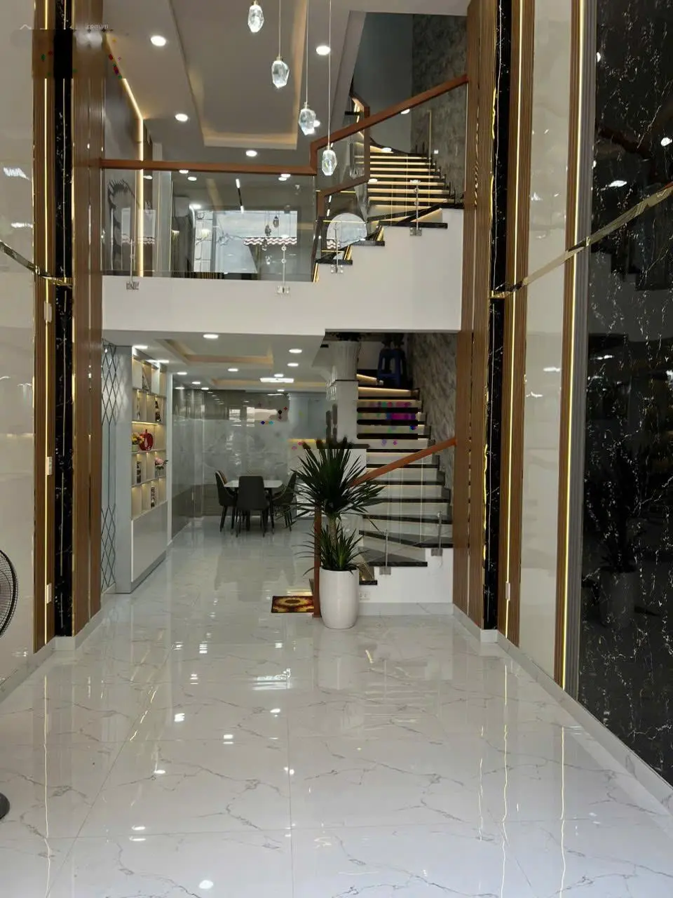 Bán nhà Bình Tân giáp tân phú - hẻm xe hơi - hỗ trợ vay bank - nhỉnh 3 tỷ đến 4 tỷ