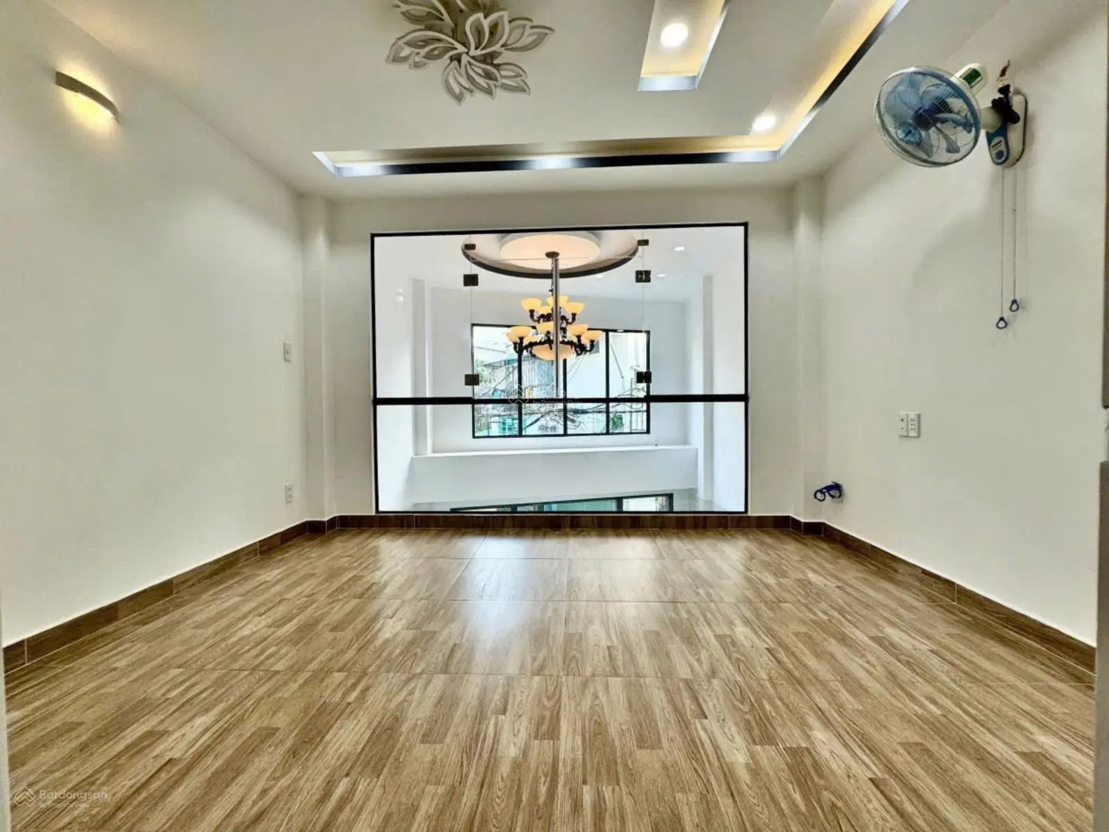 Bán gấp nhà đường Nguyễn Thượng Hiền, Bình Thạnh, 40m2 3PN 5WC, giá 3,7 tỷ, sổ hồng riêng