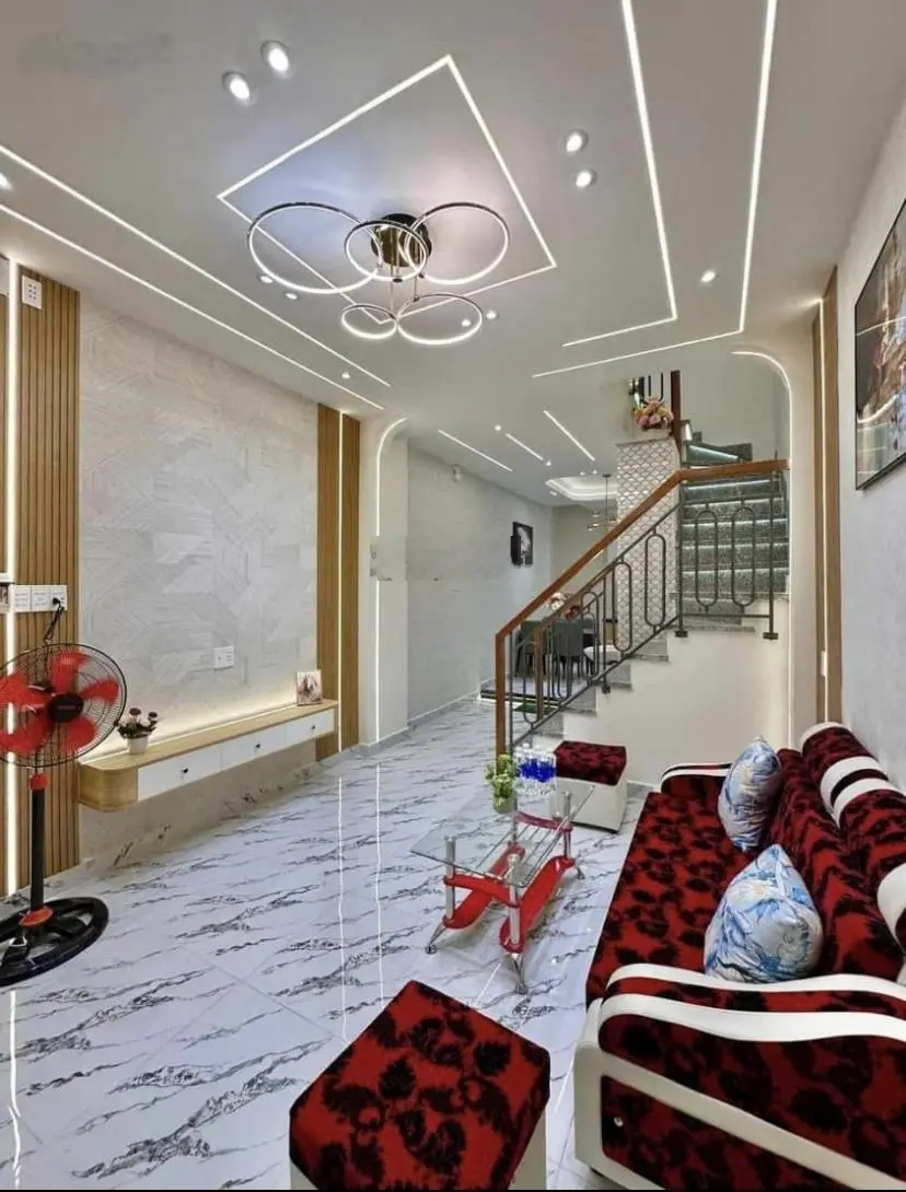 Bán nhà phố ngay sau vòng xoay An Lạc - MT Hồ Ngọc Lãm Bình Tân - DT 70m2 - SHR