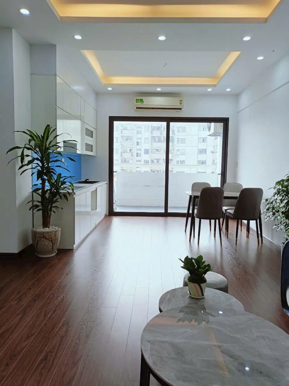 Em bán căn CC 3.2 tỷ Việt Hưng, LB nhà mới tinh ạ