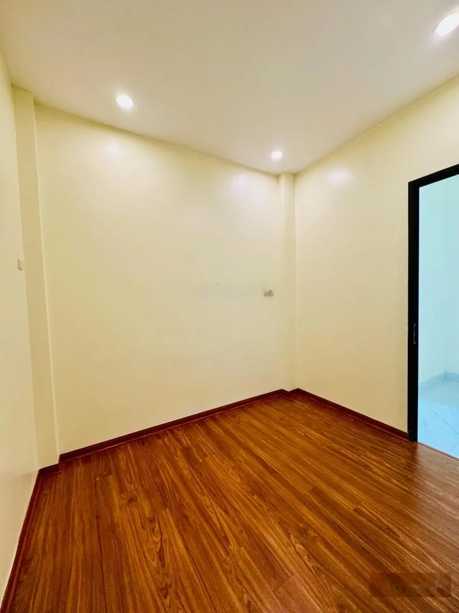 Bán nhà ngõ thổ quan đống đa 27m2 nhà mới chỉ việc đến ở 5.2tỷ Lh e thịnh 0348 176 ***
