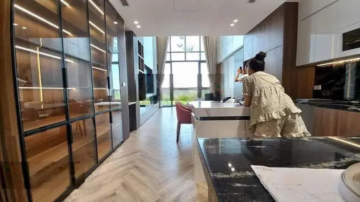 Bán nhà 7 tầng đường ô tô tránh phố Lâm Du - Bồ Đề, cách cầu Chương Dương 400m. Full nội thất