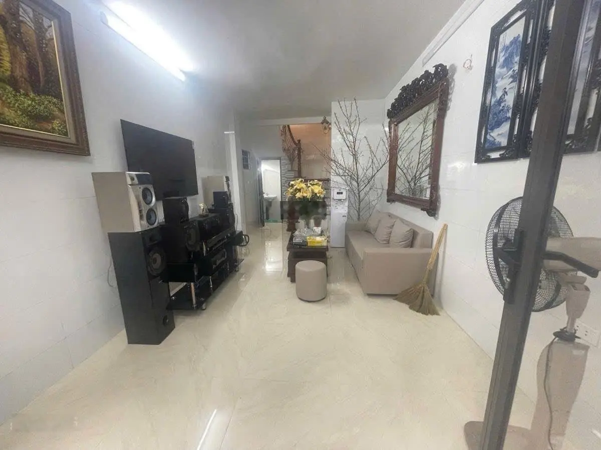 Bán nhà phân lô phố Tây Sơn , ô tô đỗ cửa , ba thoáng vĩnh viễn , 5 tầng ,3 ngủ , giá 7 tỷ