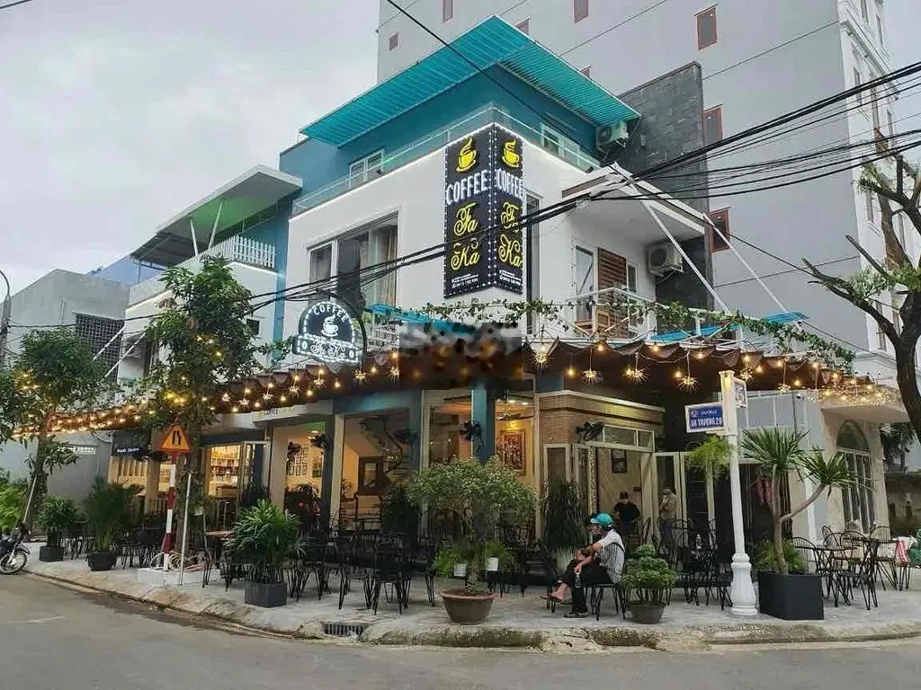 GIA ĐÌNH CẦN CHUYỂN NHƯỢNG CĂN NHÀ 2MT NGAY CHỢ, CÁCH BIỂN 300M
