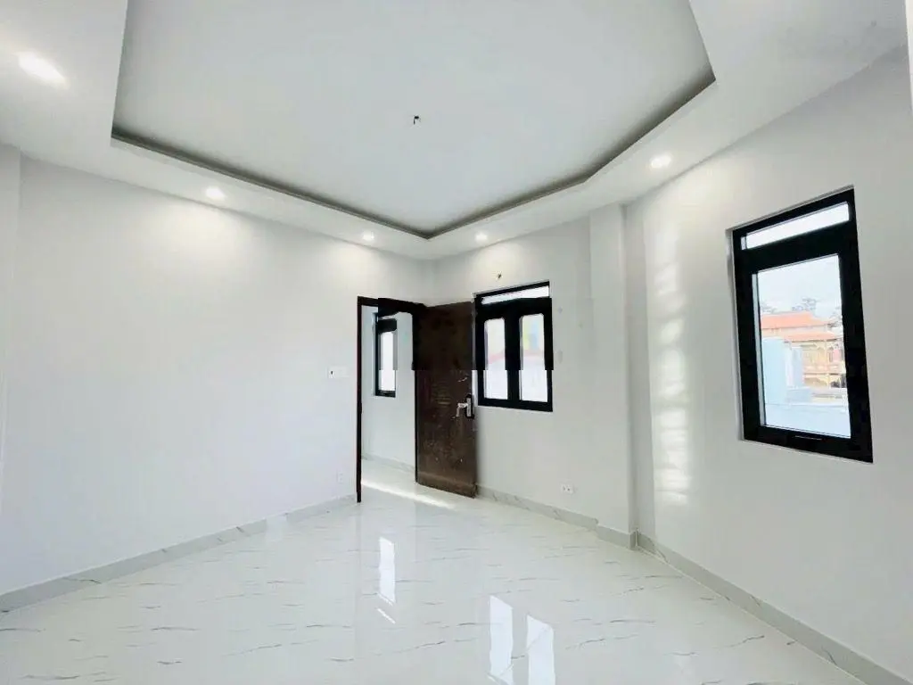 Nhà đẹp KDC Tạ Quang Bửu, 4 tầng 4,5 x 14 (hơn 9 tỷ xx tí)