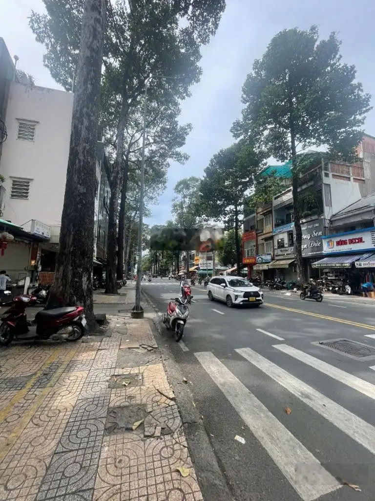 Bán gấp căn nhà hẻm xe tải ngay khu chung cư Xi Grand Lý Thường Kiệt