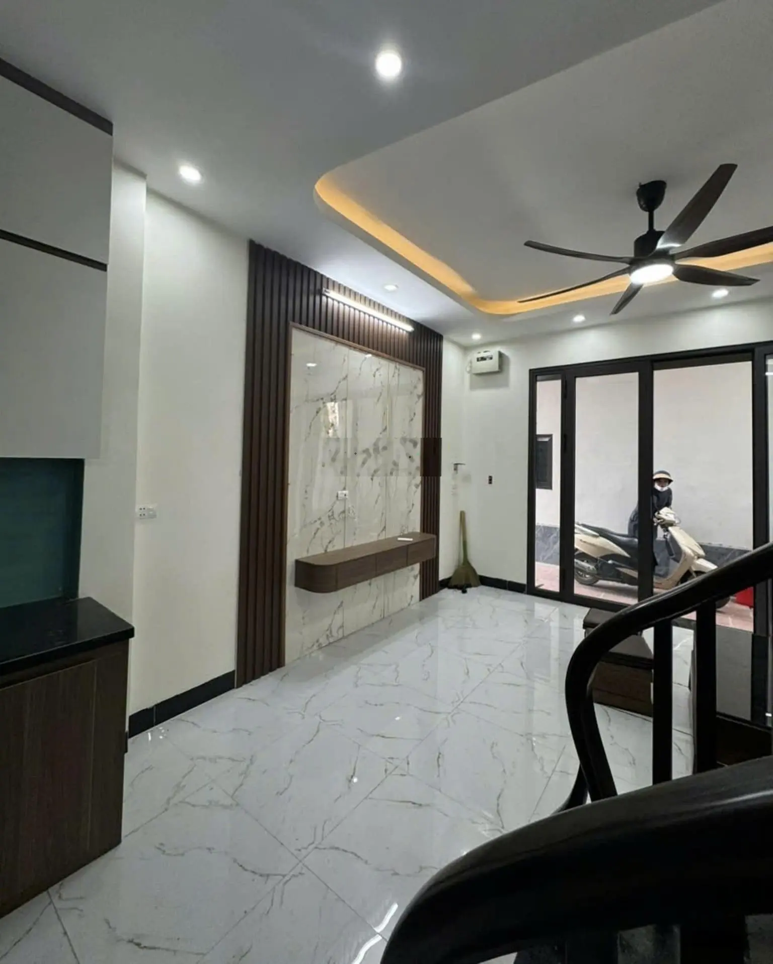Bán nhà Yên Nghĩa, Hà Đông, 33m2, 5 tầng đẹp, tổ trong đê gần KĐT Đô Nghĩa, gần đường Lê Văn Lương