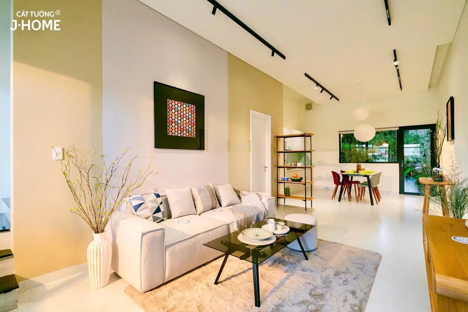 Bán nhà 3 lầu , 100m2 ngay Ngã tư Bình Chuẩn, TP Thuận An, Bình Dương chỉ 3 tỷ 2