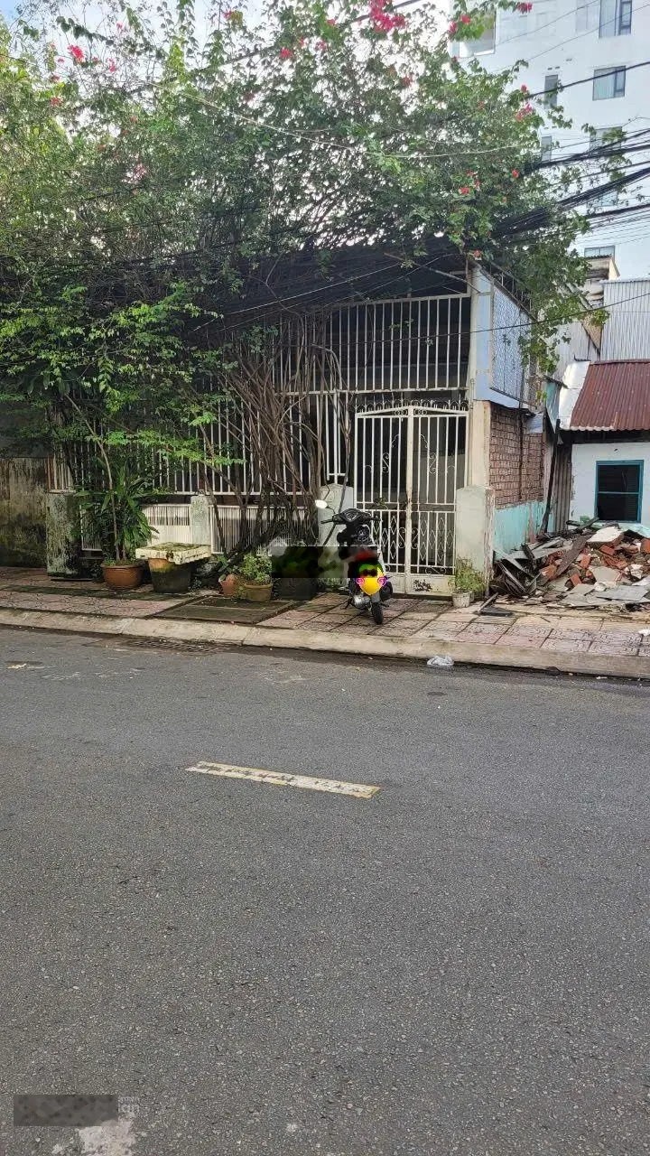 Bán nhà & đất mặt tiền đường Lê Văn Tám, P1, Vĩnh Long