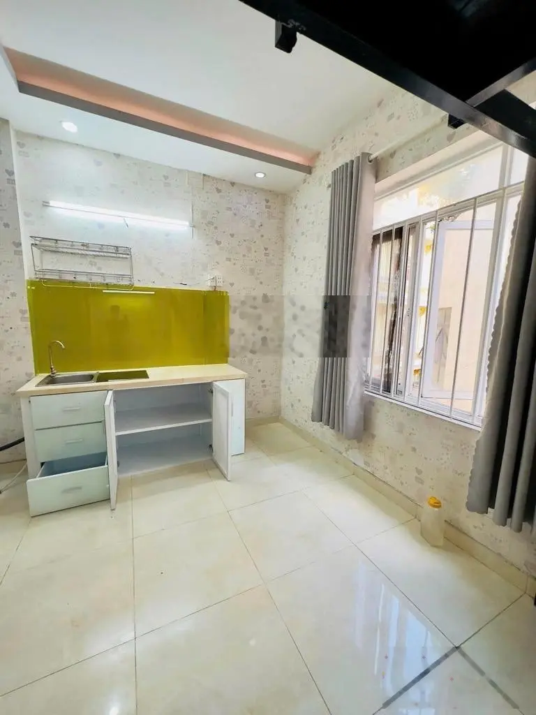 Hẻm xe tải - Nơ Trang Long - Nguyễn Xí - nhà 5 tầng btct - hoàn công đủ - nhỉnh 7 tỷ