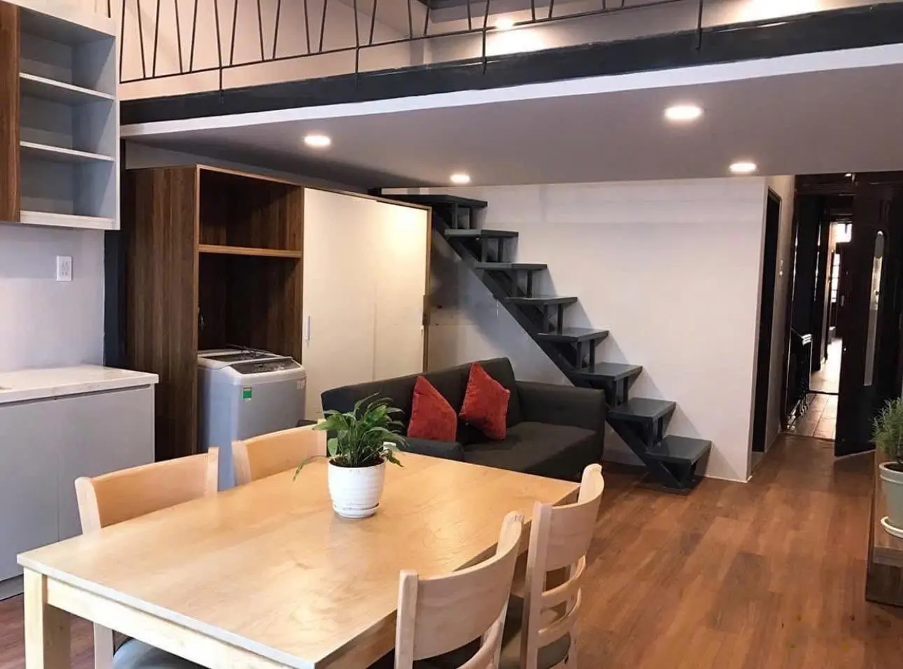 Bán toà nhà kiểu căn hộ mặt tiền đường Hoàng Hoa Thám gần Vincom Lê Thánh Tôn giá chỉ 25,5 tỷ