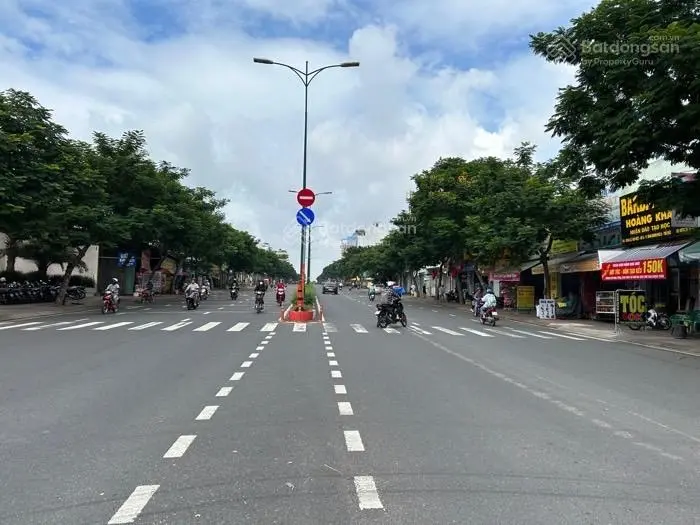 Nhà bán MT Lê Văn Việt, TNPA, Q9. 247m2 58 Tỷ. Dòng Tiền 800 Tr/ Năm