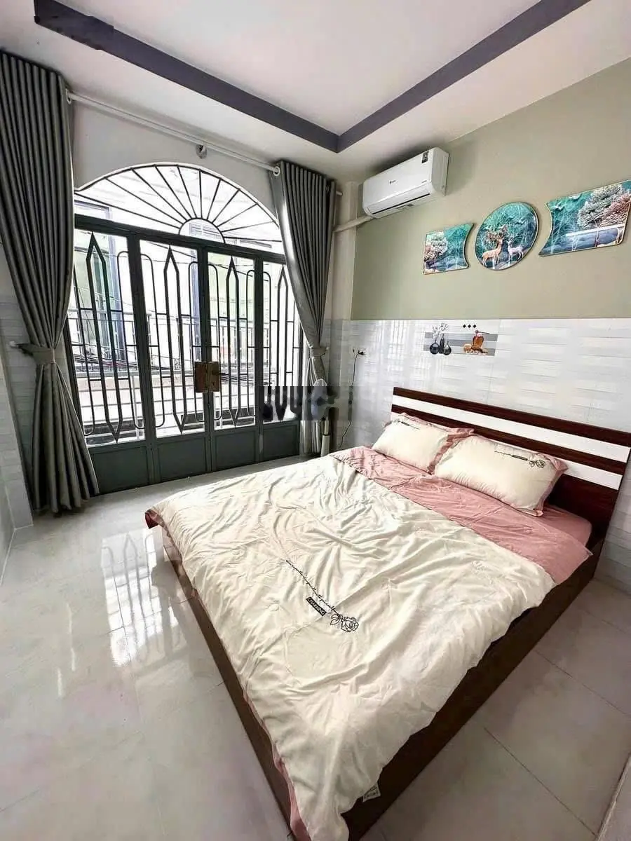 Sở hữu nhà 3 tầng, DT 35m2 hẻm ô tô Đ. Hoài Thanh, P14, Quận 8, sổ hồng riêng