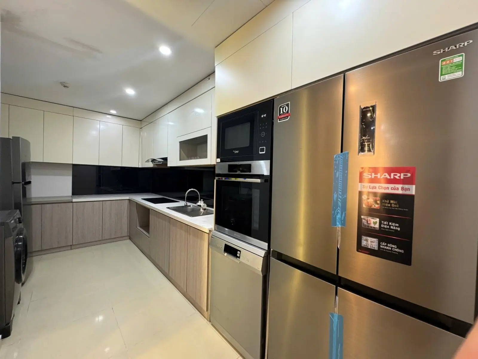 Cần bán nhanh căn hộ 3pn diện tích 104m2 Goldmark City, giá 7,1 tỷ. Liên hệ xem nhà: 0966 761 ***