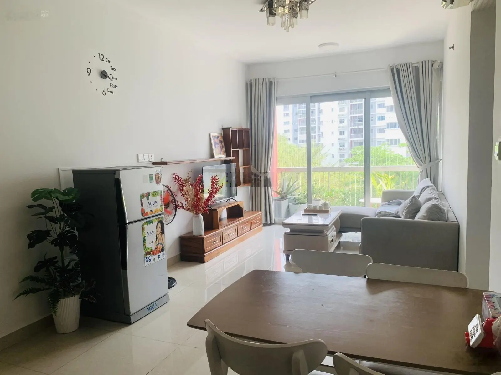 Bán căn hộ 3PN có ban công, khu Ruby - Celadon City giá 3.87 tỷ