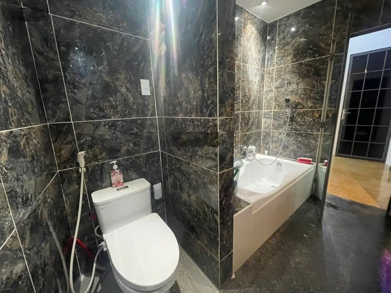 Bán nhà hẻm xe hơi sát MT đường Huỳnh Văn Bánh, P. 11, Q. Phú Nhuận. 115.5m2, 3 tầng. Chỉ 17.8 tỷ