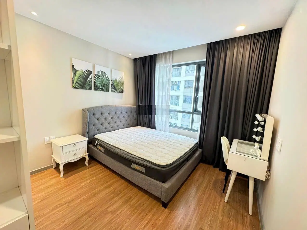 Bán gấp căn hộ chung cư Golden Mansion, Q.Phú Nhuận 75m2, 2PN, giá 3tỷ990. LH: 0903 318 *** Minh