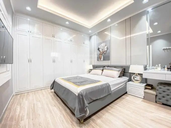 Chính chủ bán gấp CHCC Oriental Plaza: View Âu Cơ 84m2 2PN2WC, sổ giá 3,3 tỷ, LH: 0898 523 *** Như Ý