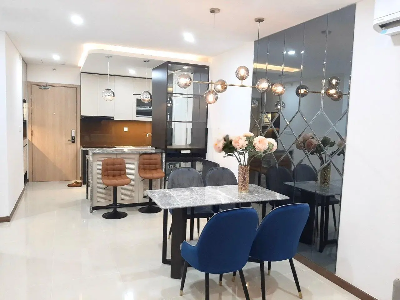 Bán căn hộ RichStar 2PN2WC 65m2 full nội thất giá 2 tỷ 7. LH xem nhà chốt sớm 0906 913 ***