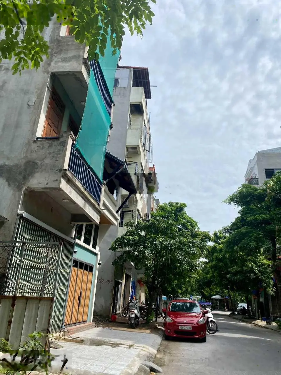 Bán đất tặng nhà mặt phố Giang Biên, gần ngã tư hồ quán tình 150m2 xây tòa nhà chỉ 145tr/1m2
