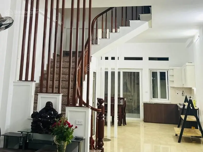 Chính Chủ bán nhà Định Công, Hoàng Mai, Hà Nội DT 120m2 x 4T đủ đồ, ô tô vào nhà giá 16 tỉ